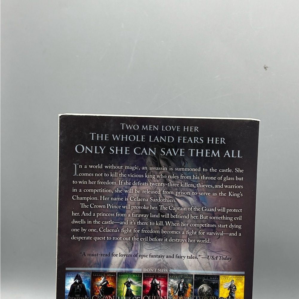 Throne of Glass Book by Sarah J. Maas - Picture 3 of 3